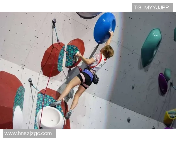 重庆攀岩队中路突破的背后故事与攀岩热点解析 重庆攀岩队中路突破的背后故事与攀岩热点解析